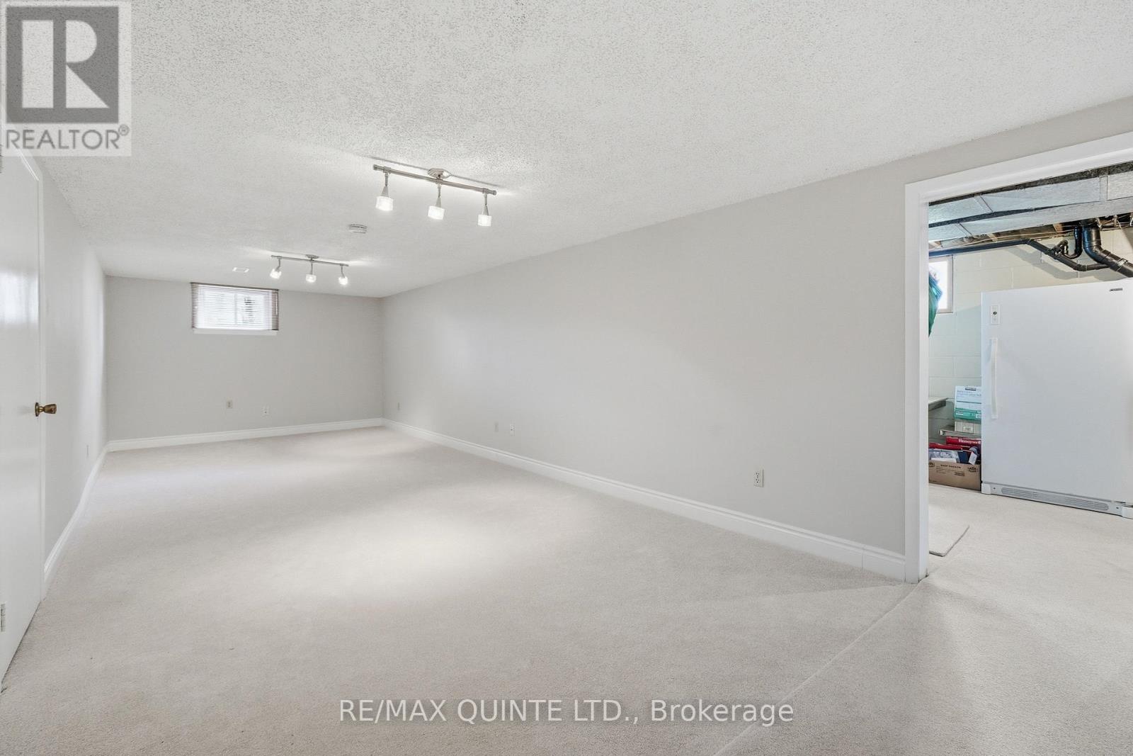 19 Country Club Drive, Quinte West, Ontario  K8R 1B4 - Photo 20 - X12978928