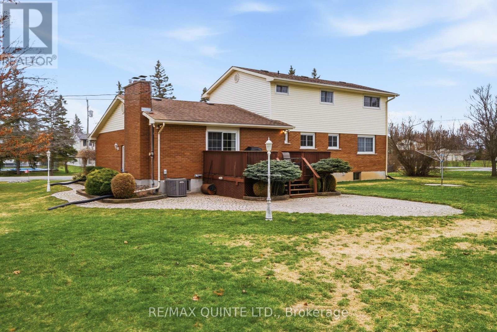 19 Country Club Drive, Quinte West, Ontario  K8R 1B4 - Photo 23 - X12978928