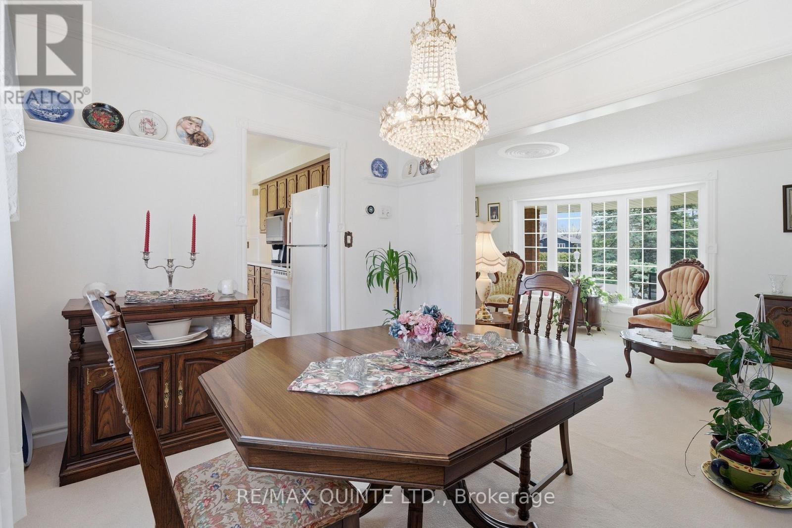 19 Country Club Drive, Quinte West, Ontario  K8R 1B4 - Photo 8 - X12978928