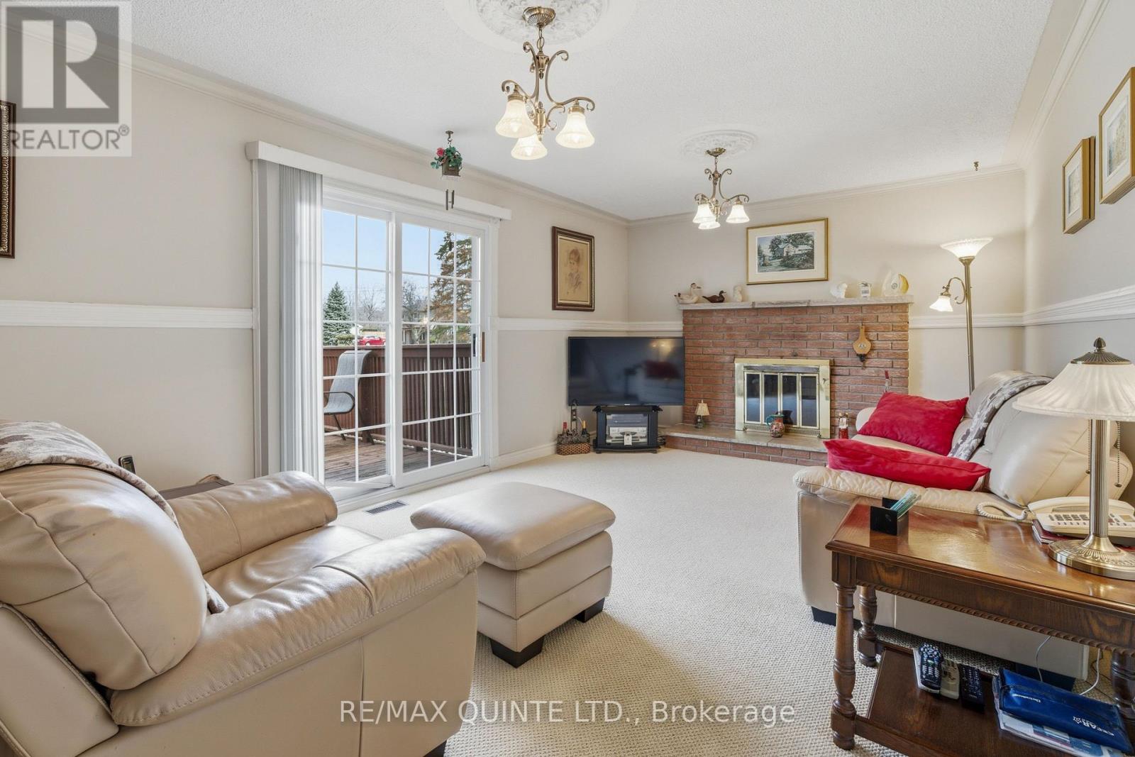 19 Country Club Drive, Quinte West, Ontario  K8R 1B4 - Photo 9 - X12978928