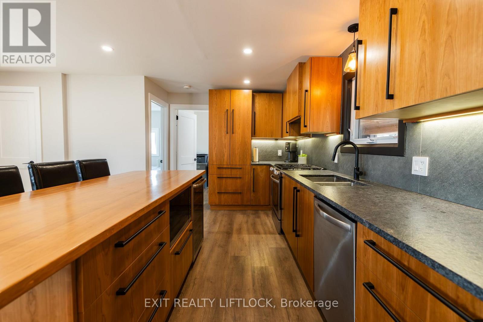 4 County Road 4, Douro-Dummer, Ontario  K9L 1B9 - Photo 5 - X12978938