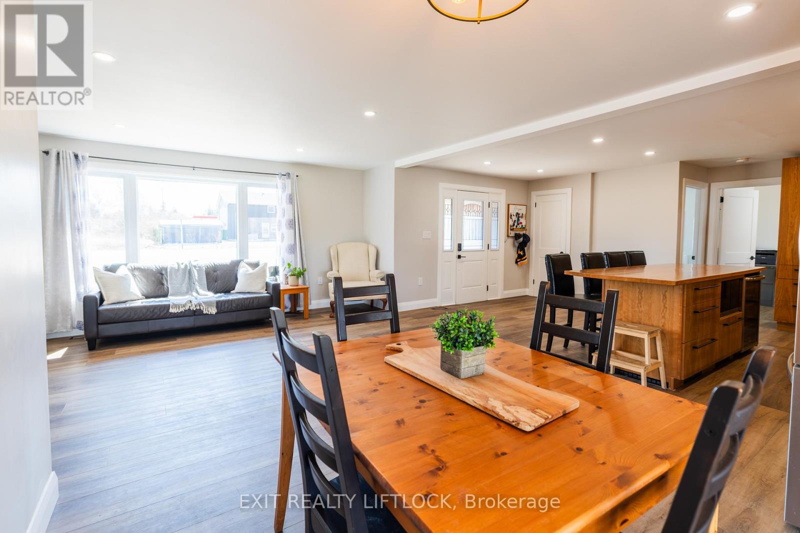 4 County Road 4, Douro-Dummer, Ontario  K9L 1B9 - Photo 7 - X12978938