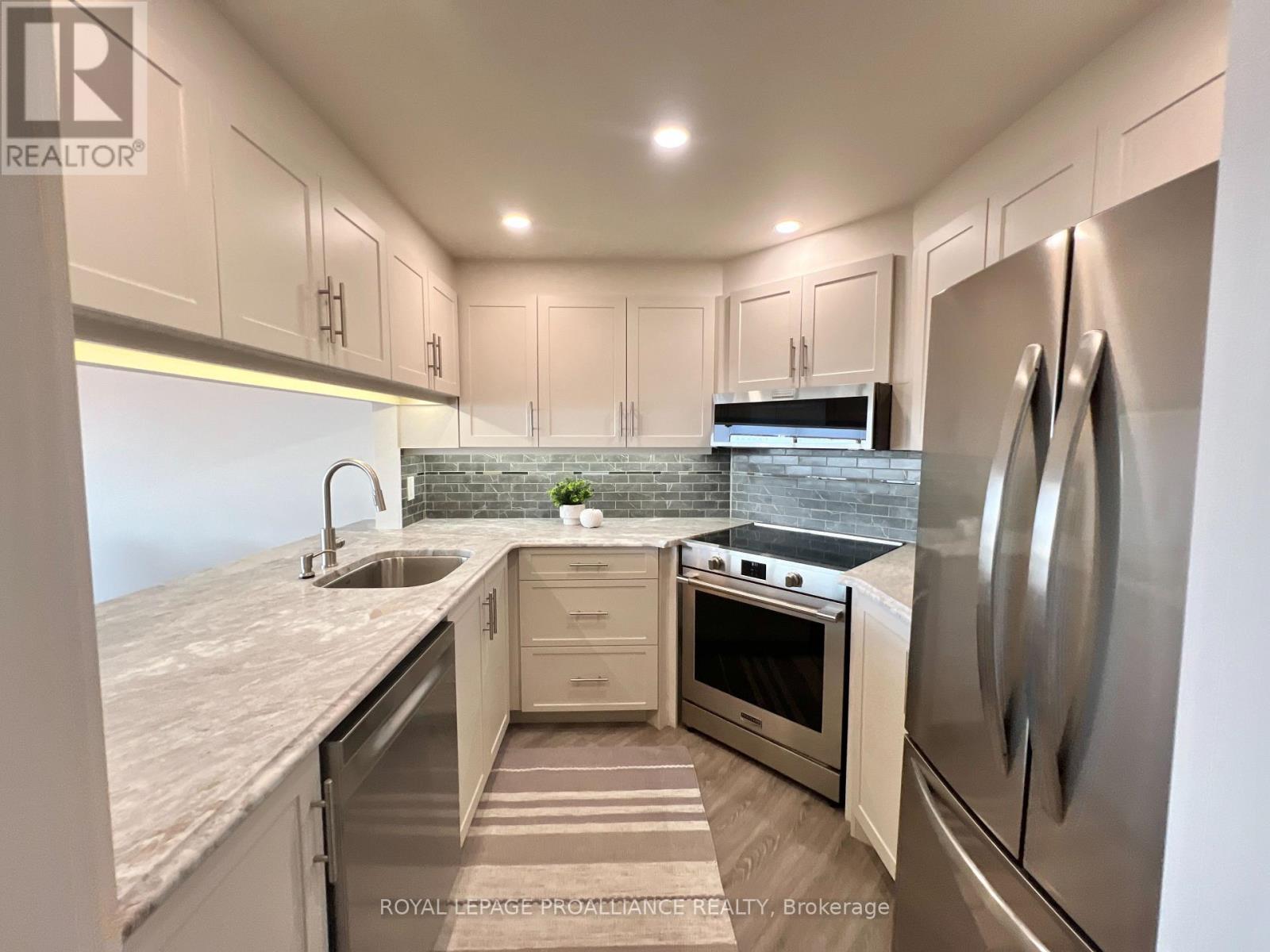 1103 - 344 Front Street, Belleville, Ontario K8N 5M4 - Photo 7 - X12979068