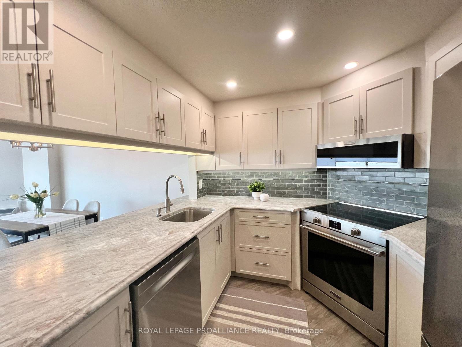 1103 - 344 Front Street, Belleville, Ontario K8N 5M4 - Photo 8 - X12979068