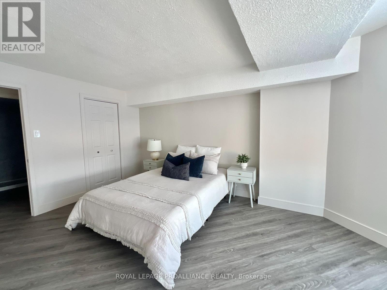 1103 - 344 Front Street, Belleville, Ontario K8N 5M4 - Photo 9 - X12979068