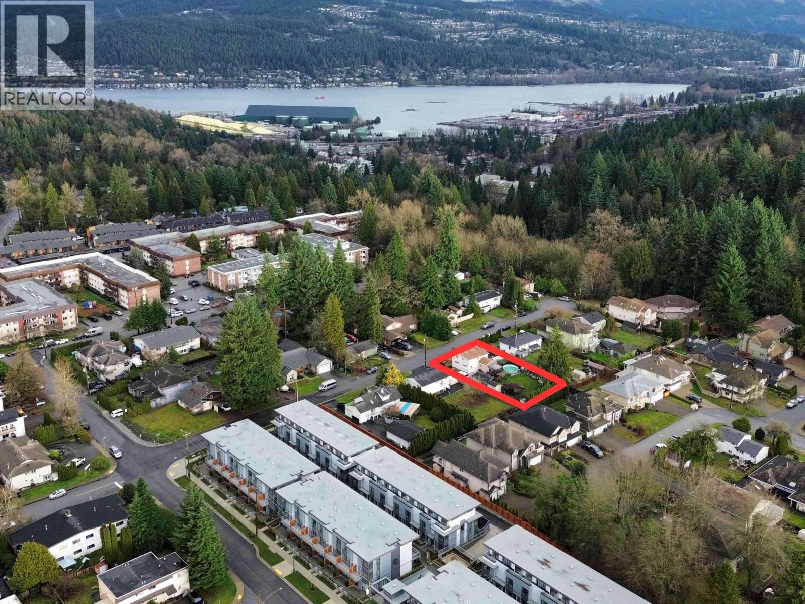 816 Catherine Avenue, Coquitlam, British Columbia  V3J 4L7 - Photo 2 - R3074088