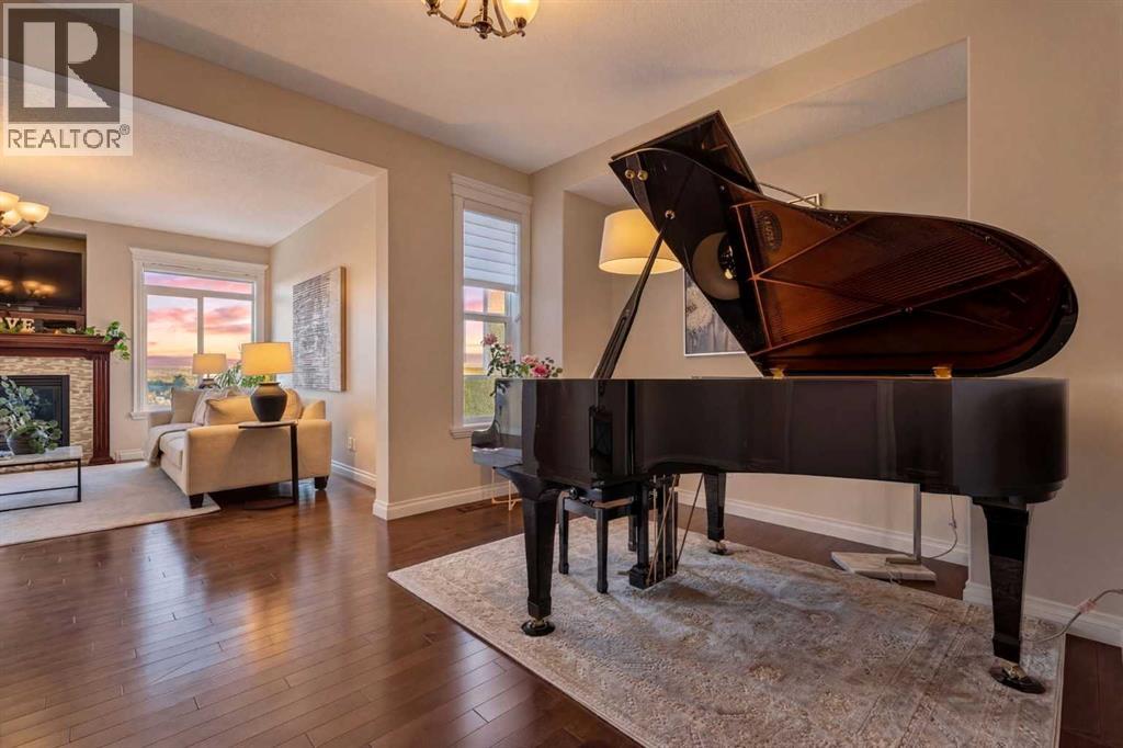 122 Springbluff Boulevard SW, Calgary, Alberta  T3H 4V3 - Photo 6 - A2296119