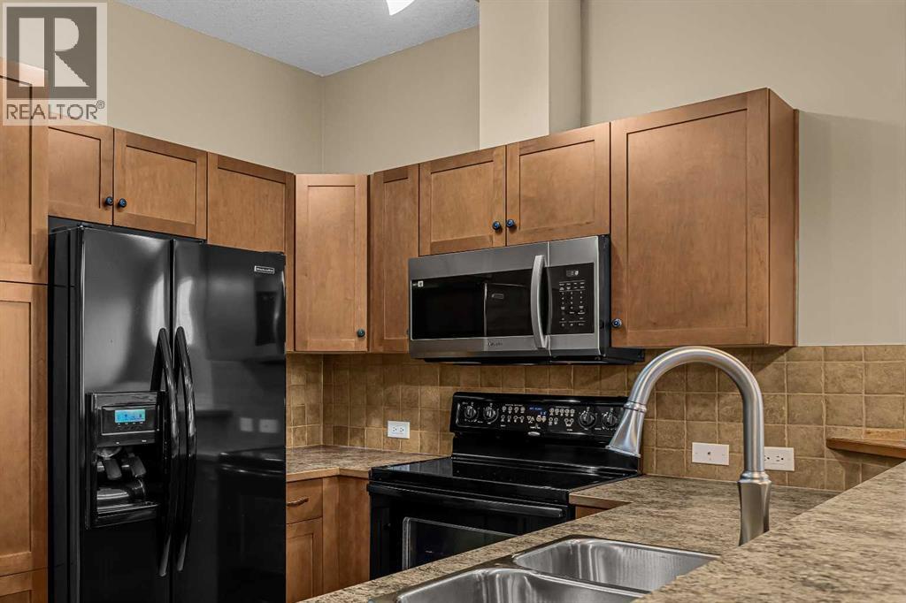 202, 70 Dyrgas Gate, Canmore, Alberta  T1W 3J6 - Photo 14 - A2299757