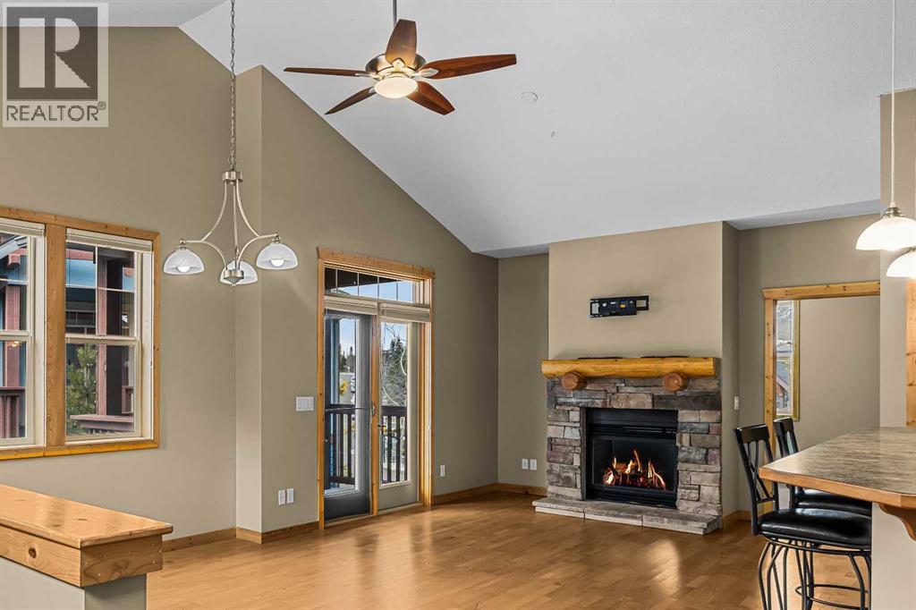 202, 70 Dyrgas Gate, Canmore, Alberta  T1W 3J6 - Photo 5 - A2299757