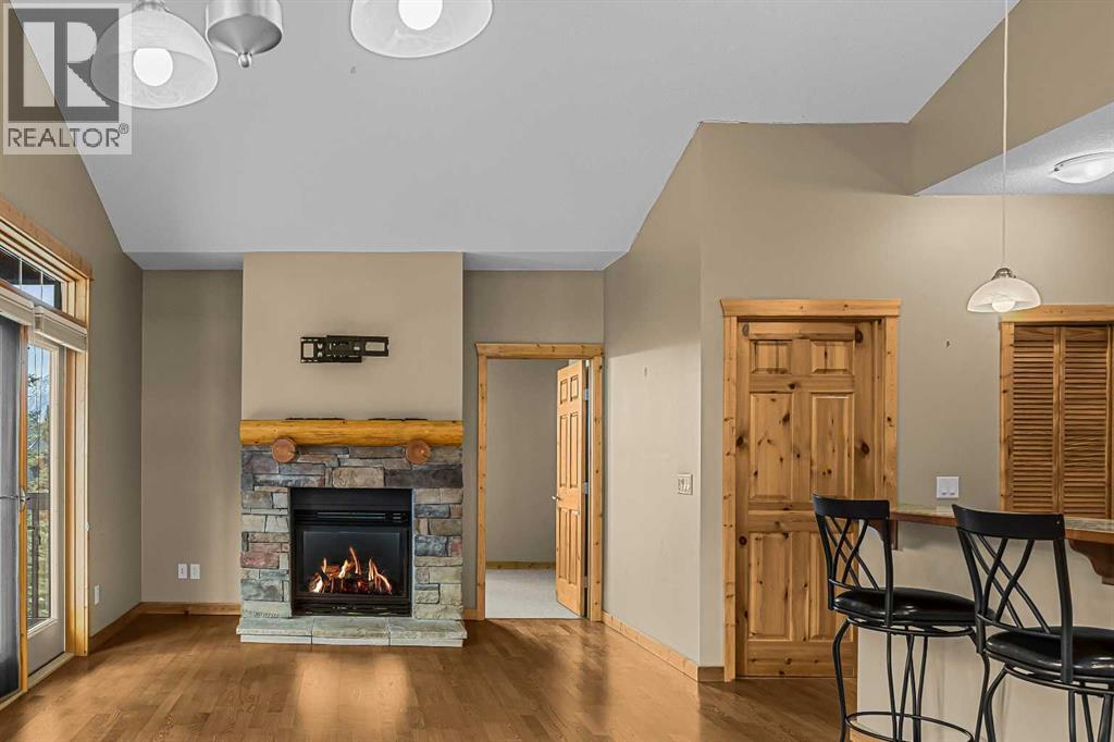 202, 70 Dyrgas Gate, Canmore, Alberta  T1W 3J6 - Photo 6 - A2299757