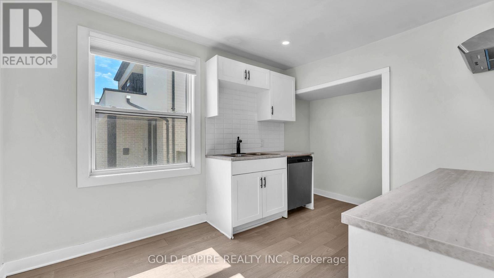 429 Saul Street, London East, Ontario  N5W 4T4 - Photo 5 - X12978952