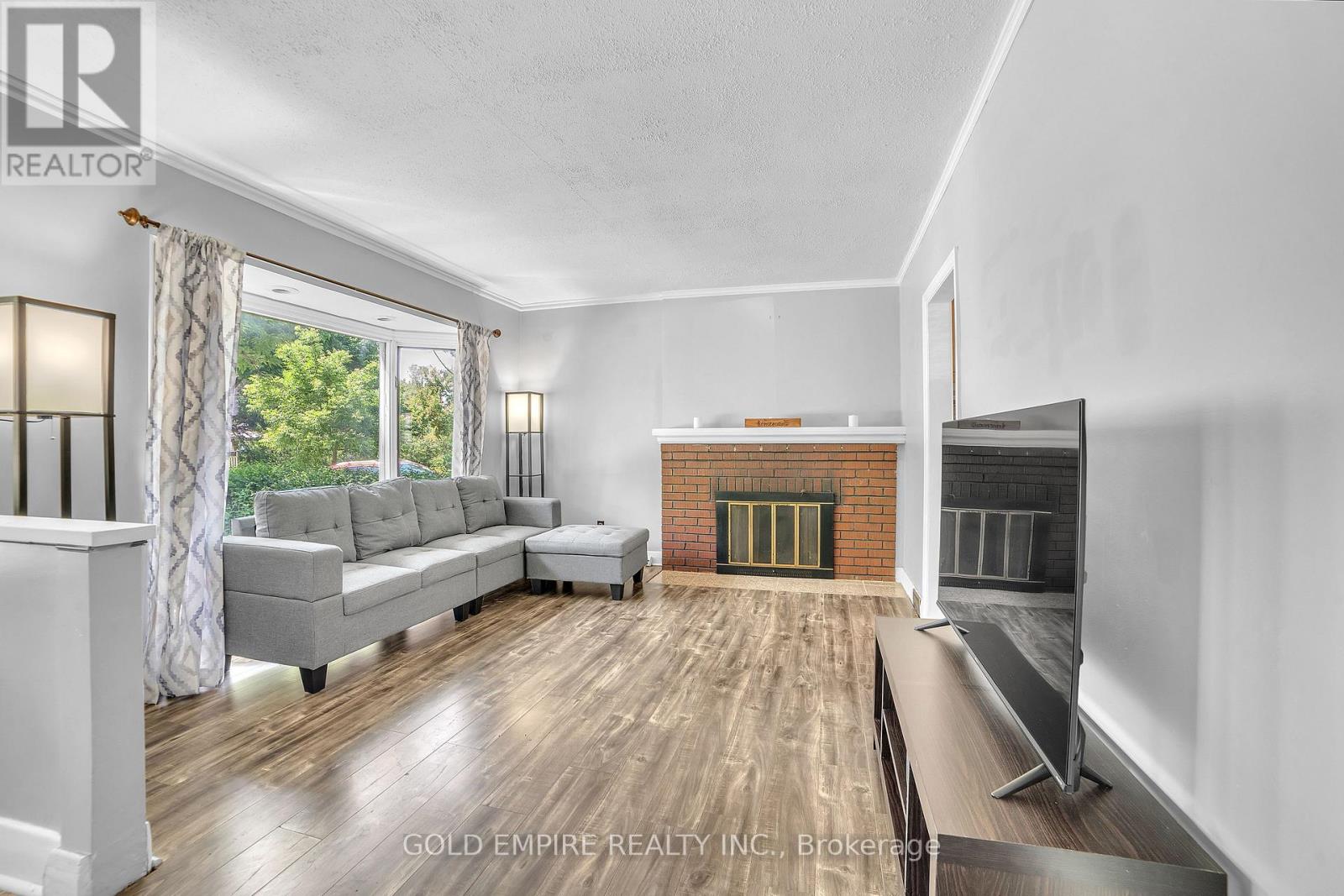 60 Eastman Avenue, London East, Ontario  N5W 2M4 - Photo 3 - X12978976