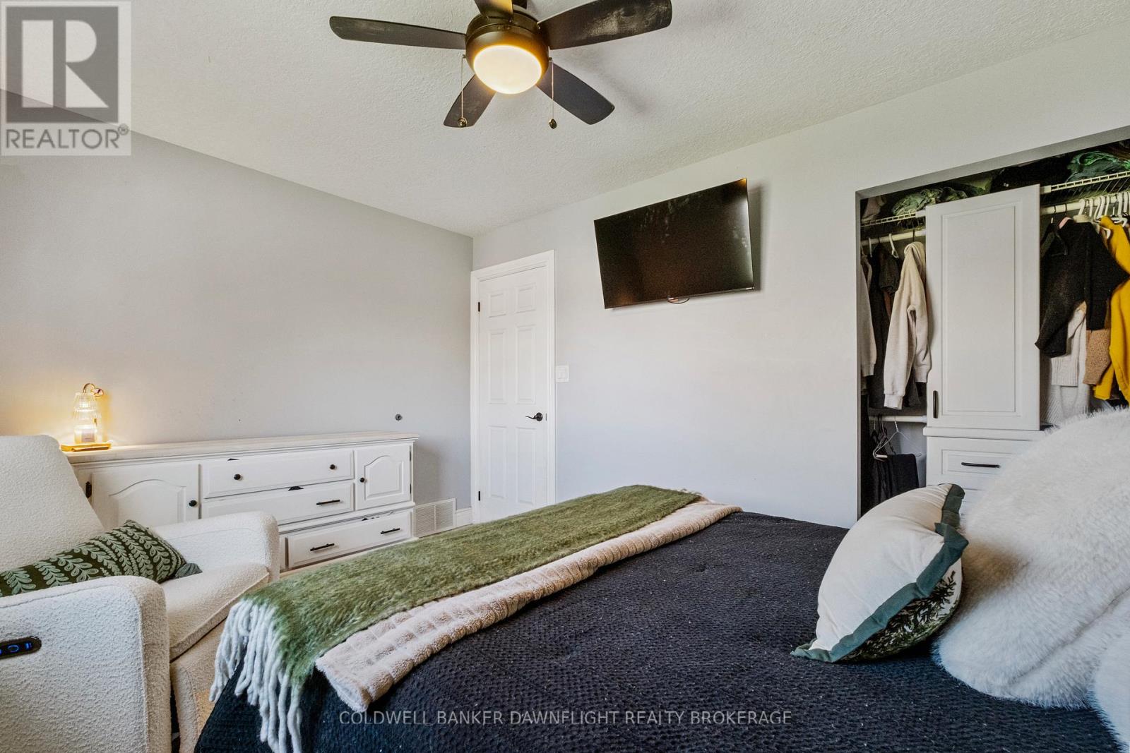 17 Hawthorn Crescent, North Middlesex, Ontario  N0M 1A0 - Photo 18 - X12979194