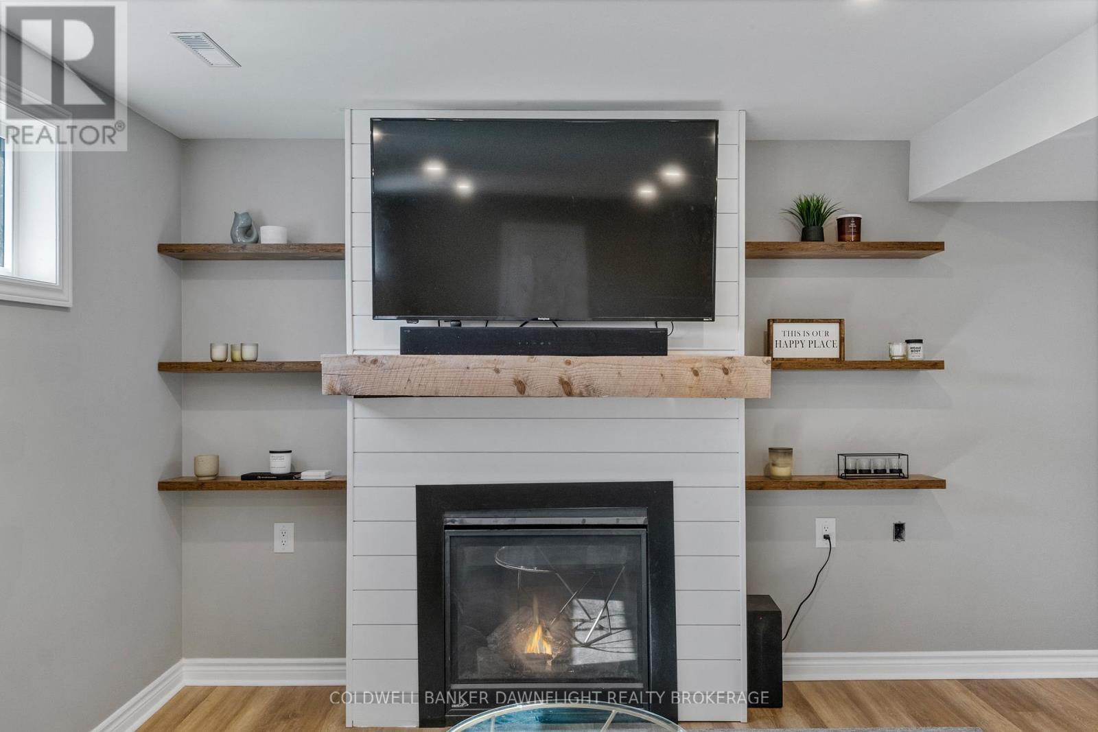 17 Hawthorn Crescent, North Middlesex, Ontario  N0M 1A0 - Photo 29 - X12979194