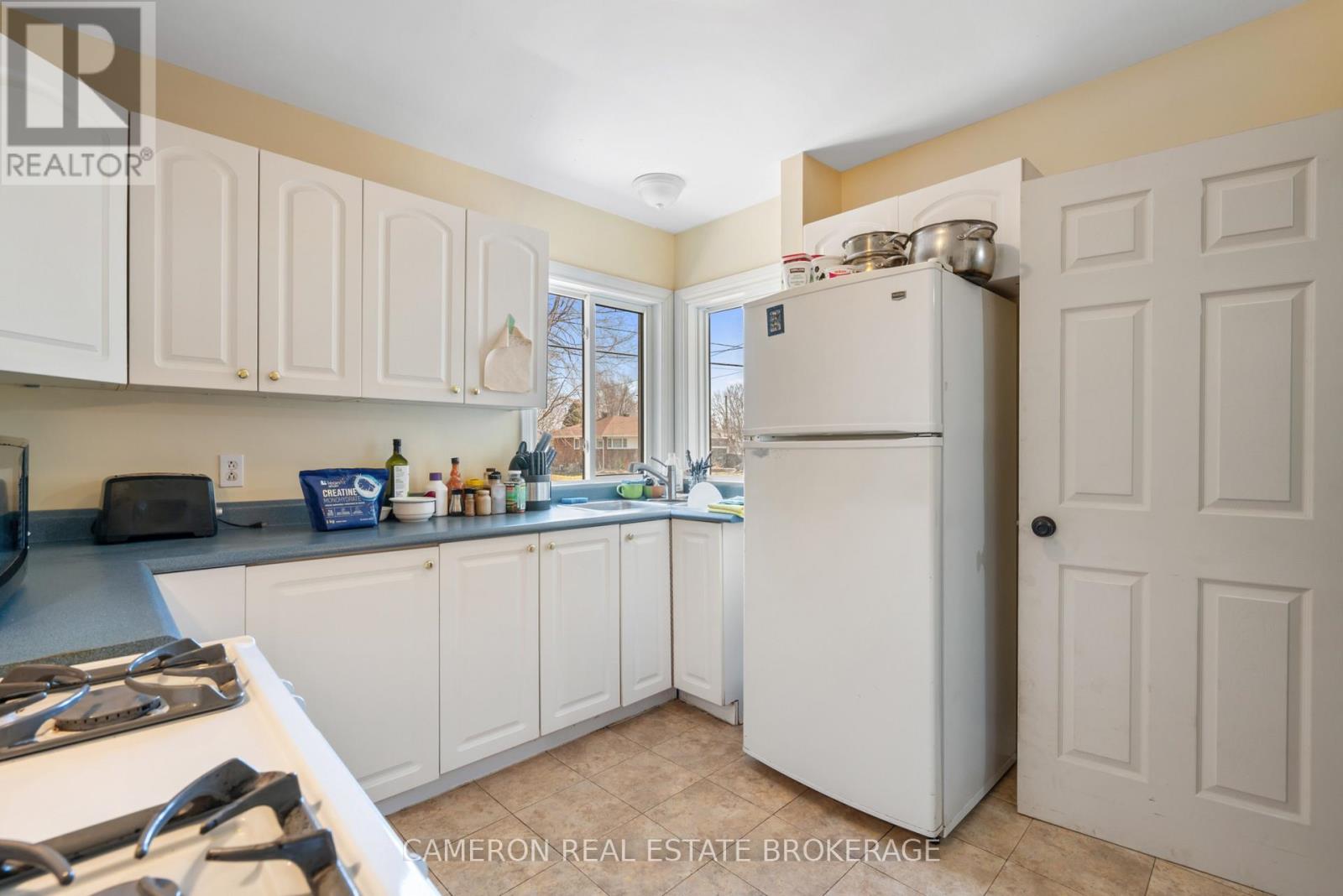 310 Westmoreland Avenue, Cornwall, Ontario  K6J 2G9 - Photo 4 - X12979044