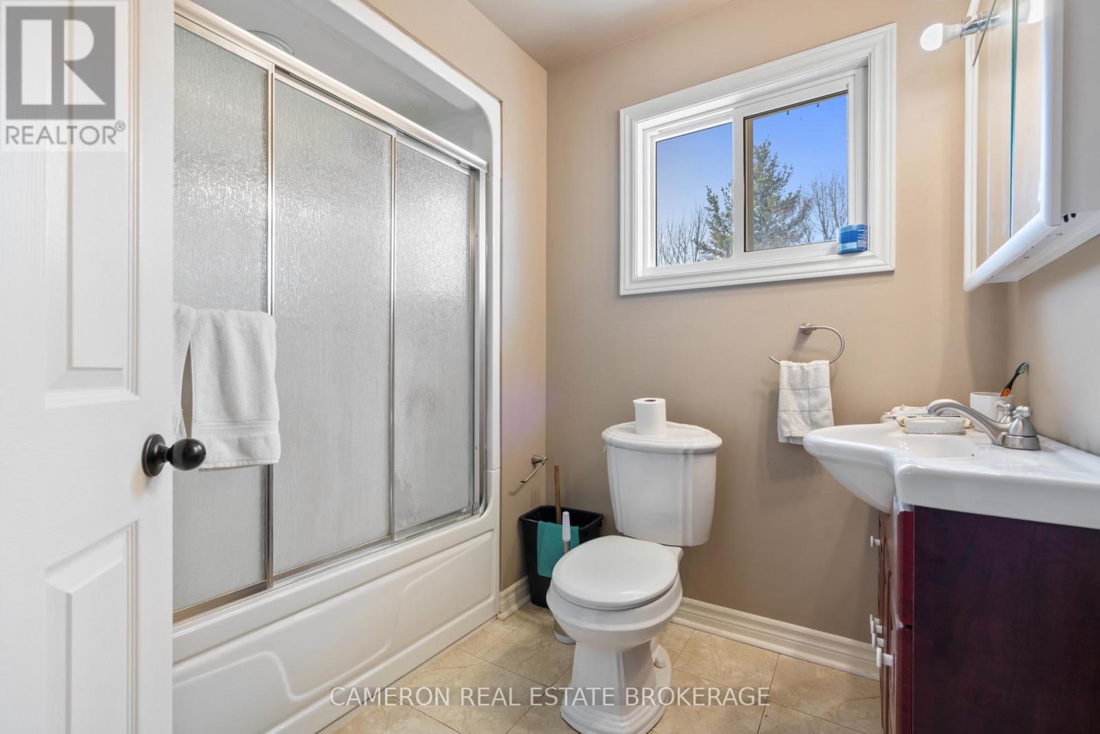 310 Westmoreland Avenue, Cornwall, Ontario  K6J 2G9 - Photo 7 - X12979044