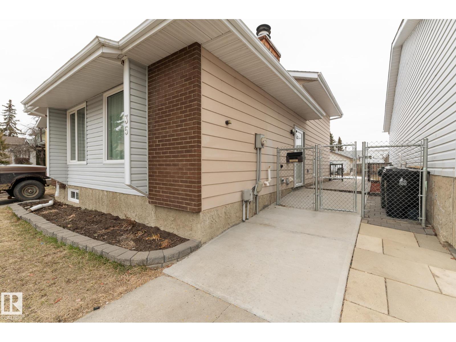 35 Wellington Cr, Spruce Grove, Alberta  T7X 1K4 - Photo 3 - E4481424