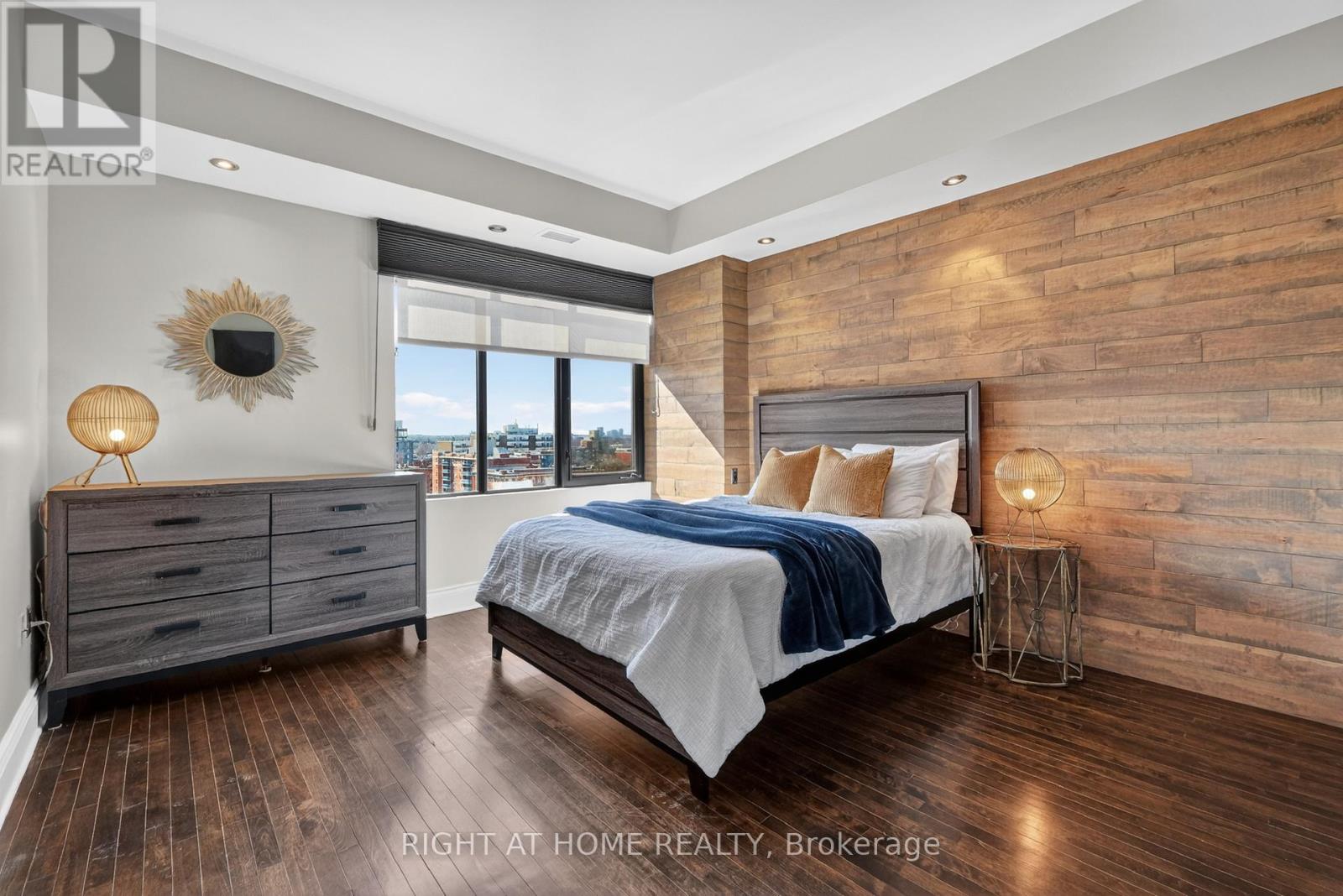 901 - 374 Cooper Street, Ottawa, Ontario K2P 2P4 - Photo 21 - X12979060