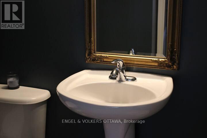 102 Paseo Private, Ottawa, Ontario  K2G 4N7 - Photo 10 - X12979140