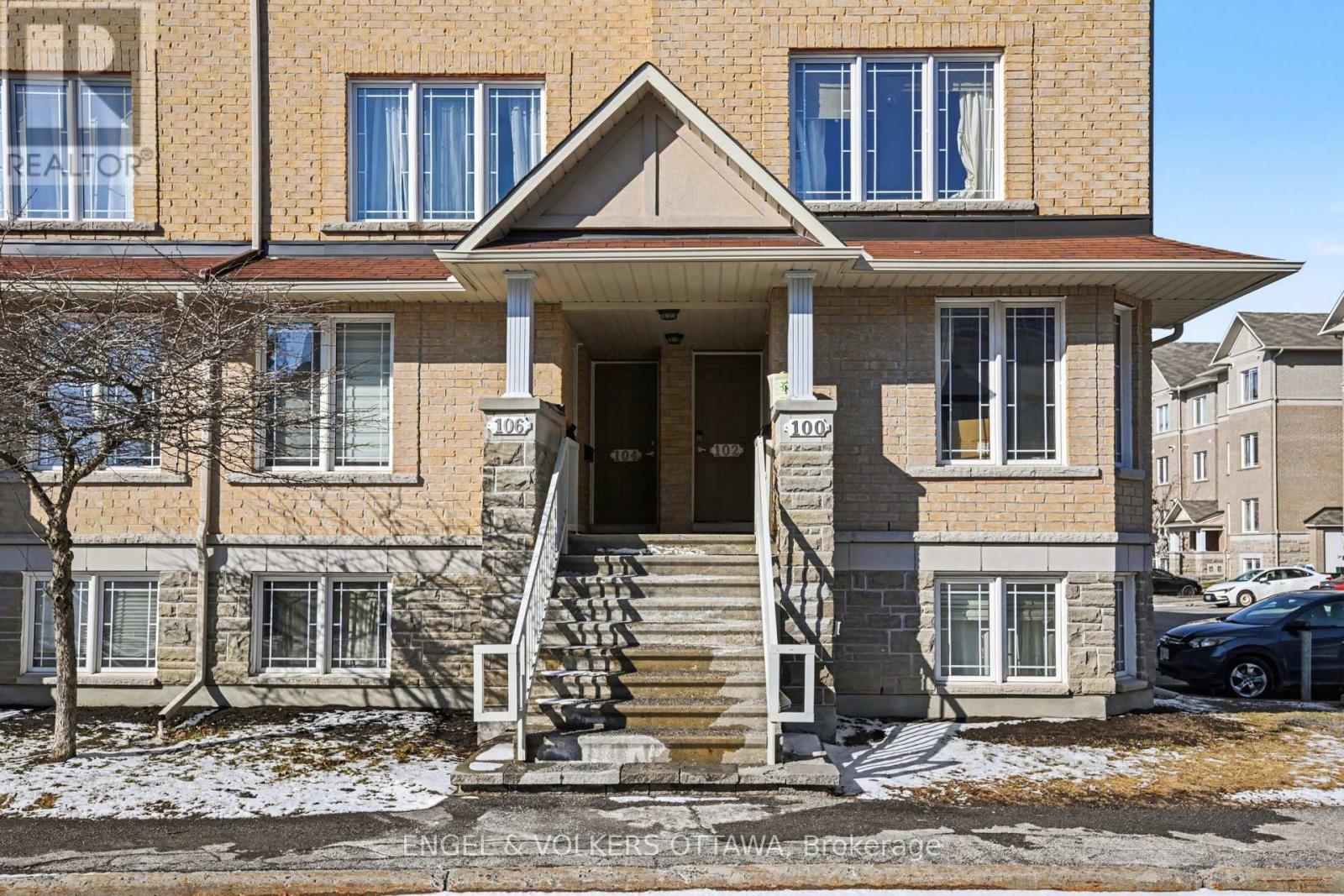 102 Paseo Private, Ottawa, Ontario  K2G 4N7 - Photo 2 - X12979140