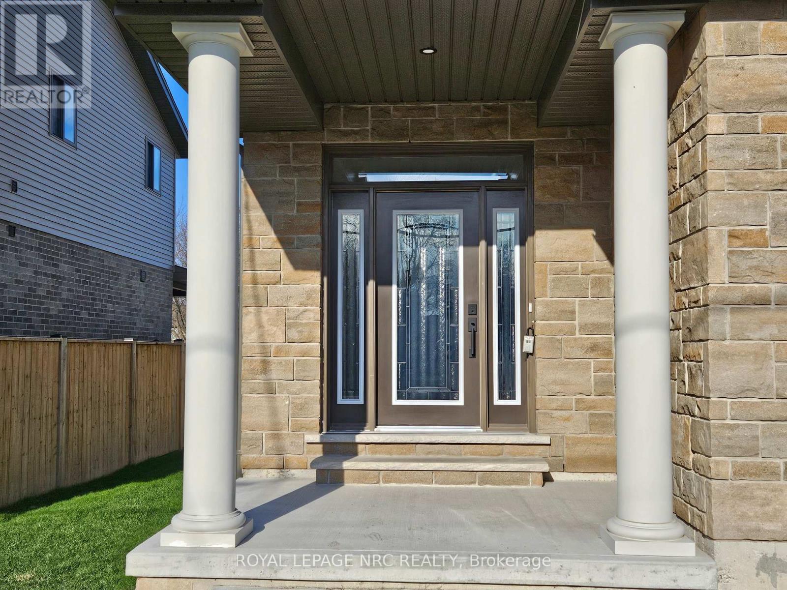 4705 Lee Avenue, Niagara Falls, Ontario  L2H 1M7 - Photo 2 - X12979020