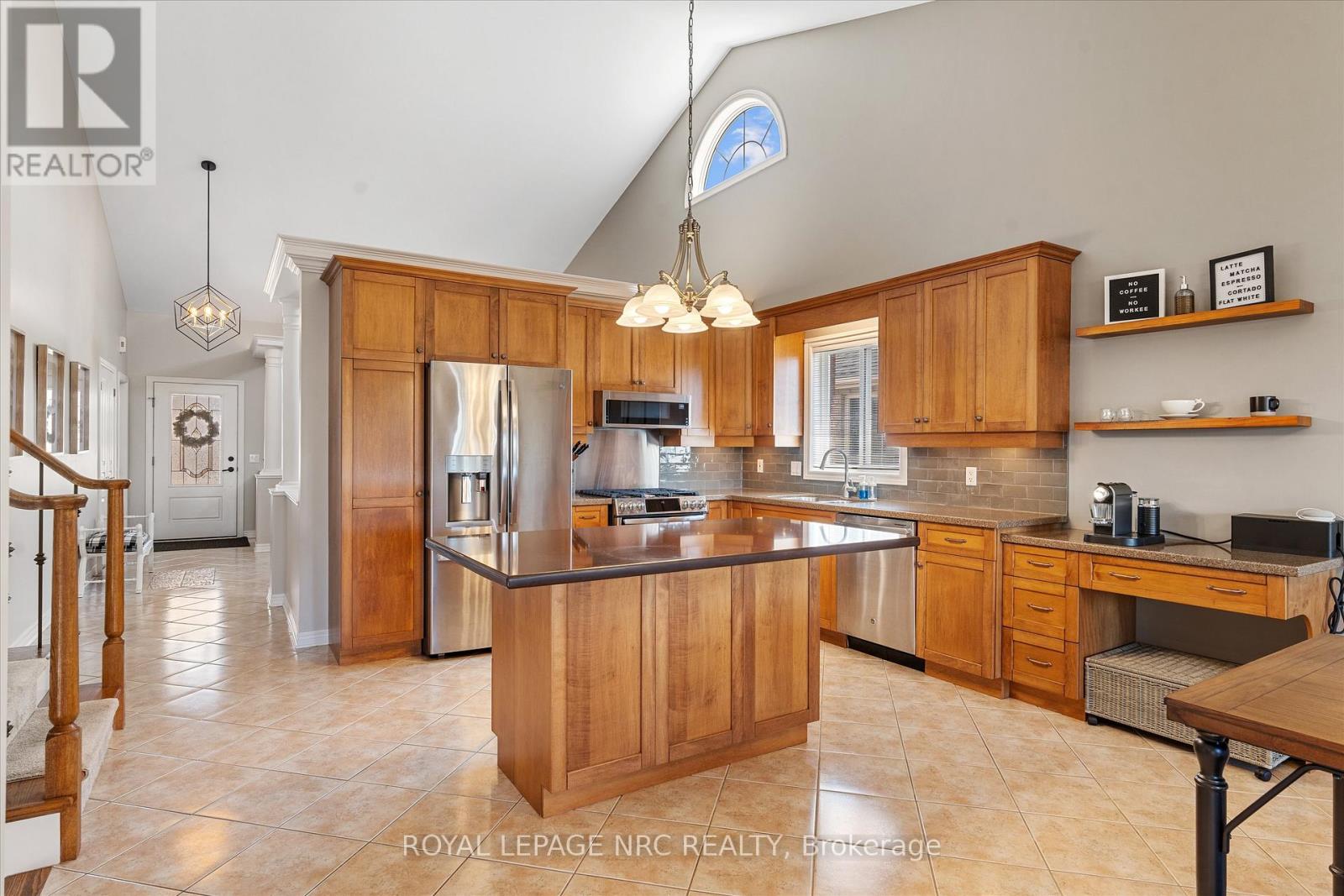 30 Briarwood Drive, St. Catharines, Ontario  L2S 4A7 - Photo 10 - X12979066