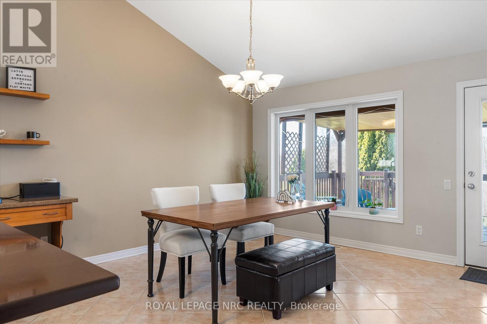 30 Briarwood Drive, St. Catharines, Ontario  L2S 4A7 - Photo 13 - X12979066