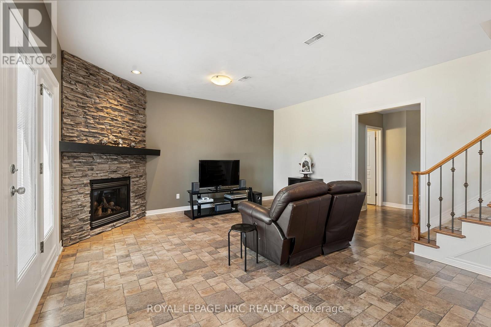 30 Briarwood Drive, St. Catharines, Ontario  L2S 4A7 - Photo 25 - X12979066