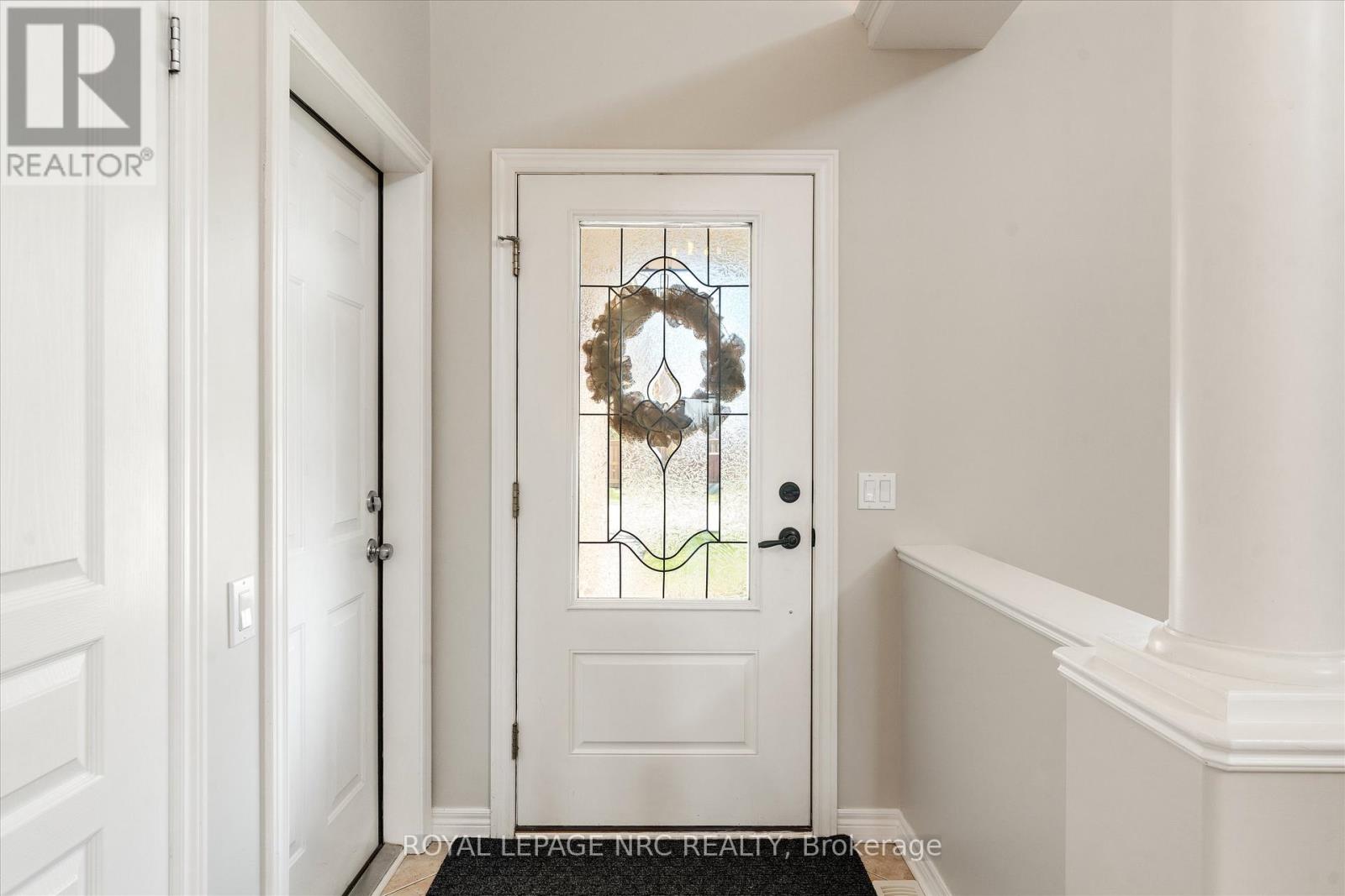 30 Briarwood Drive, St. Catharines, Ontario  L2S 4A7 - Photo 4 - X12979066