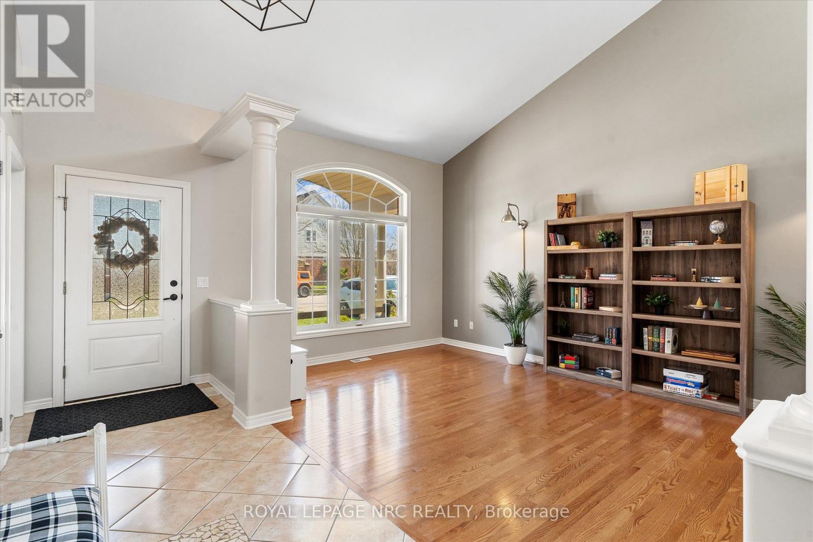 30 Briarwood Drive, St. Catharines, Ontario  L2S 4A7 - Photo 5 - X12979066