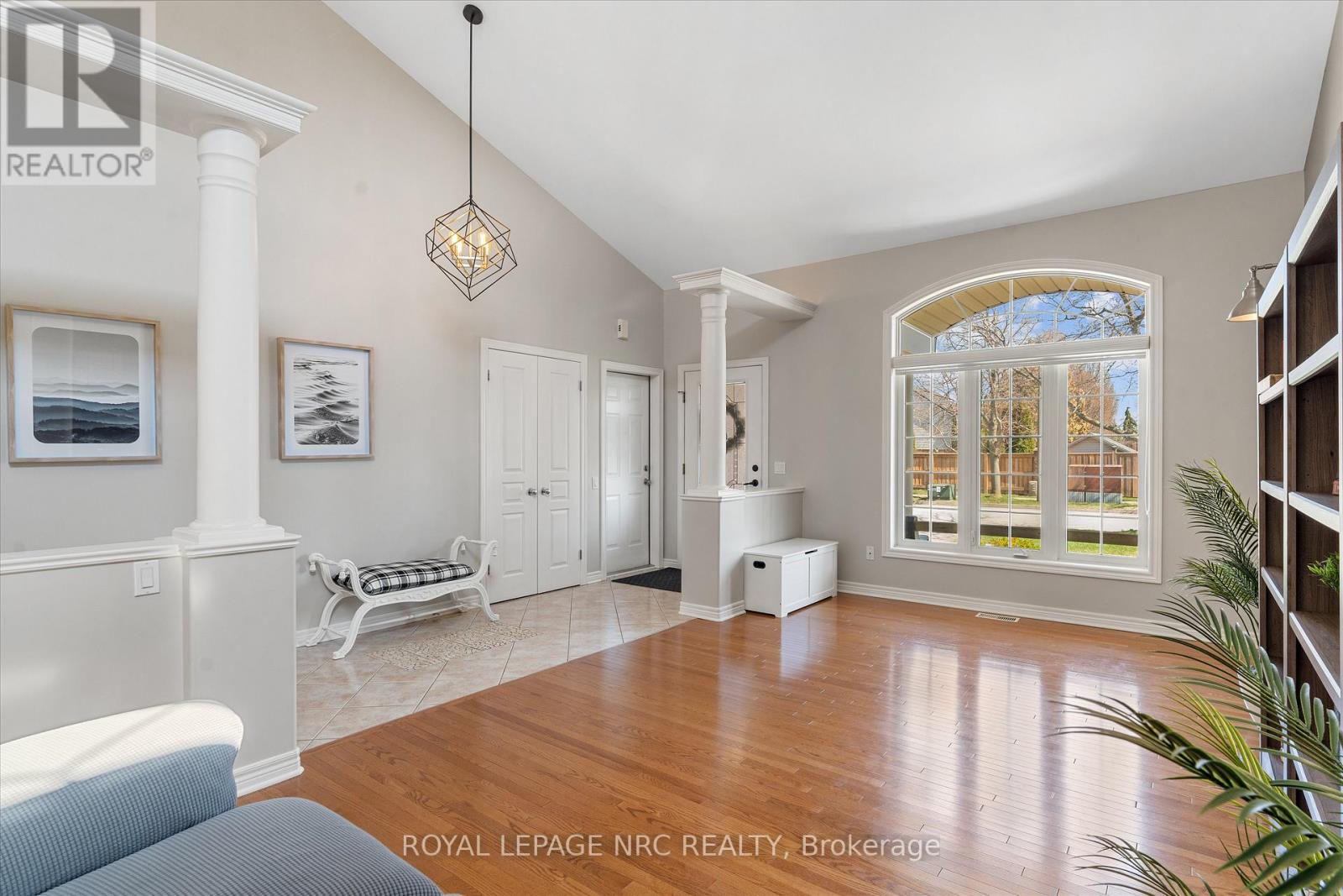 30 Briarwood Drive, St. Catharines, Ontario  L2S 4A7 - Photo 7 - X12979066