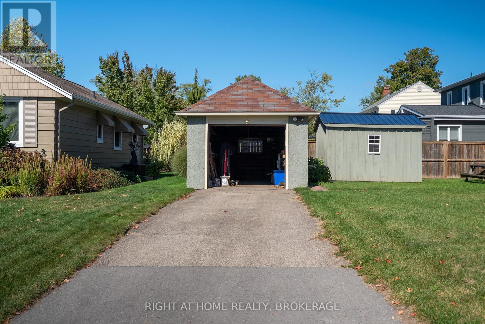 57 Edgar Street, Welland, Ontario  L3C 1S6 - Photo 41 - X12979180