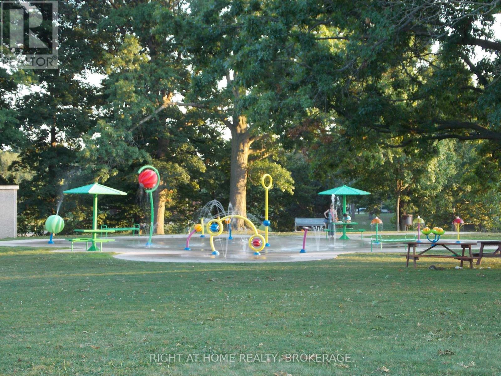 57 Edgar Street, Welland, Ontario  L3C 1S6 - Photo 45 - X12979180