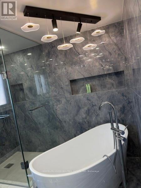 296 King Andrew Drive, Mississauga, Ontario  L4Z 1P8 - Photo 10 - W12971974