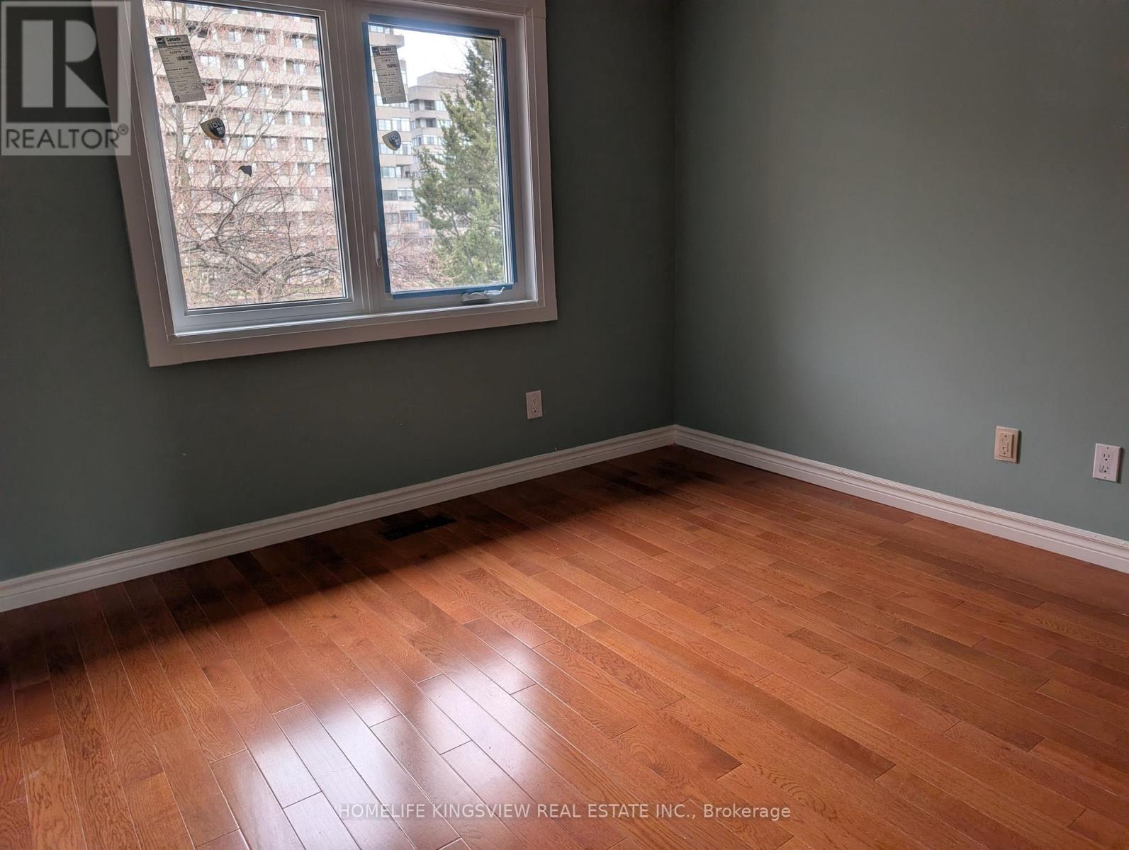 296 King Andrew Drive, Mississauga, Ontario  L4Z 1P8 - Photo 13 - W12971974