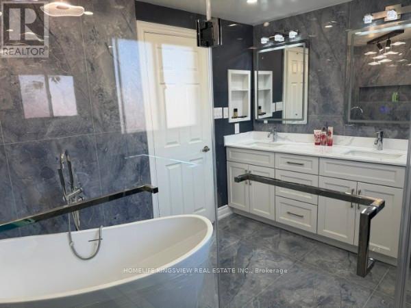 296 King Andrew Drive, Mississauga, Ontario  L4Z 1P8 - Photo 9 - W12971974