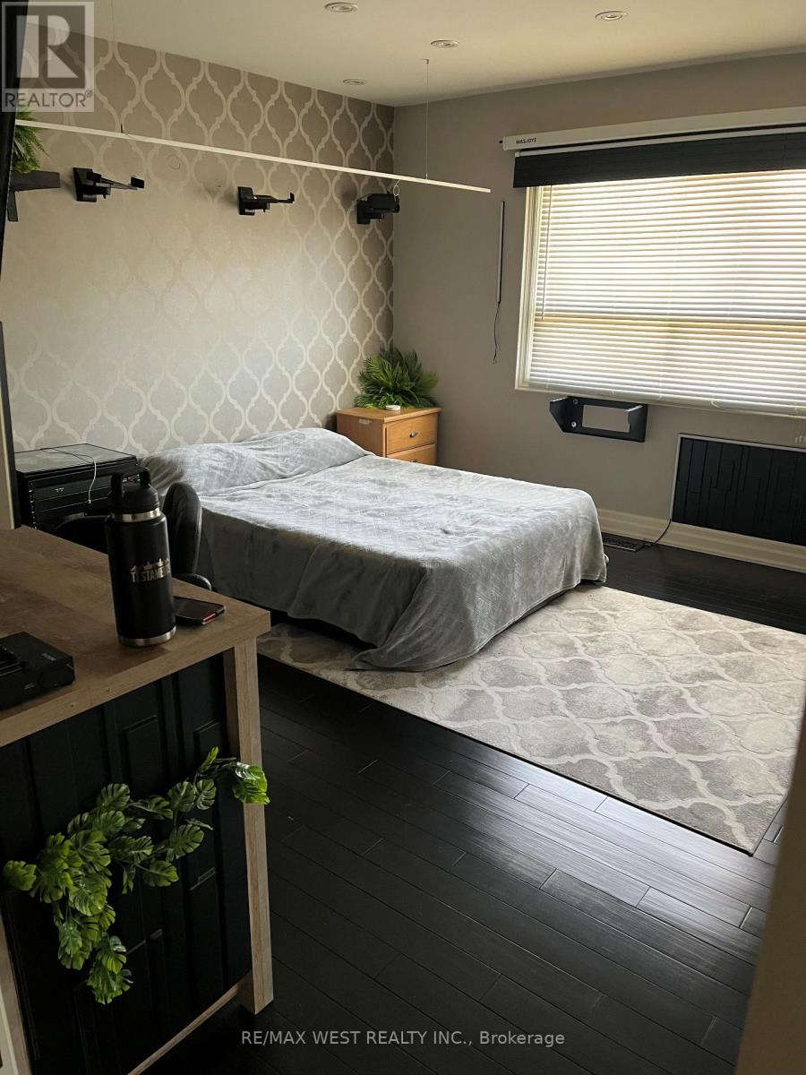 56 Stephen Drive, Caledon, Ontario  L7E 4Y5 - Photo 2 - W12978918