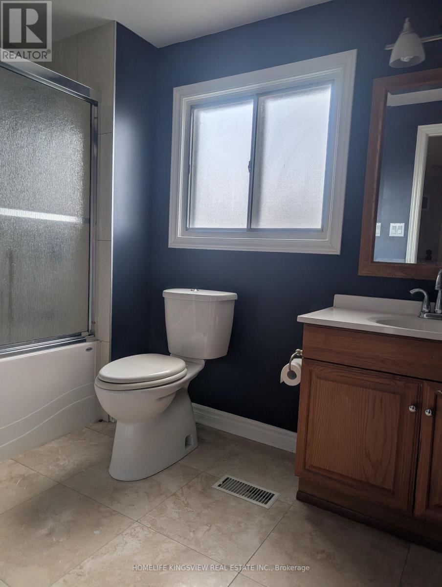 296 King Andrew Drive, Mississauga, Ontario  L4Z 1P8 - Photo 7 - W12971974