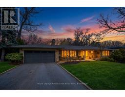 1561 PINETREE CRESCENT, Mississauga, Ontario