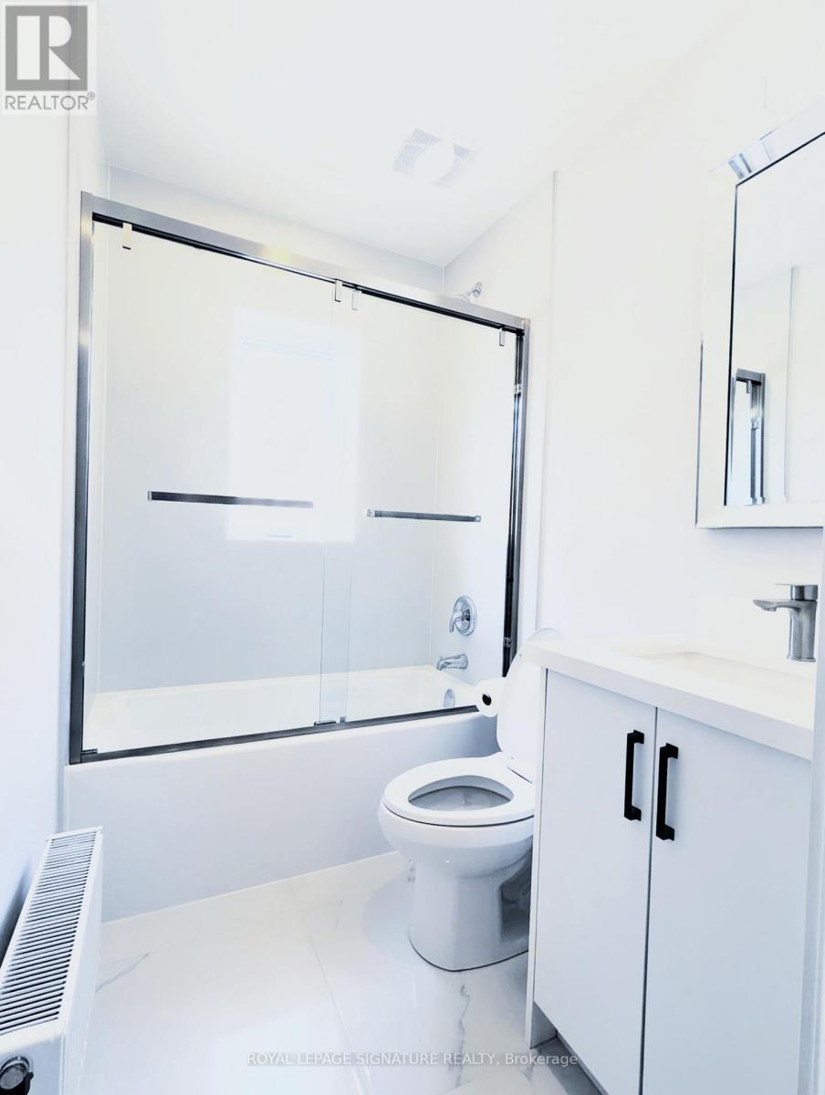 2 - 28 Leduc Drive, Toronto, Ontario  M9W 2A7 - Photo 8 - W12945024