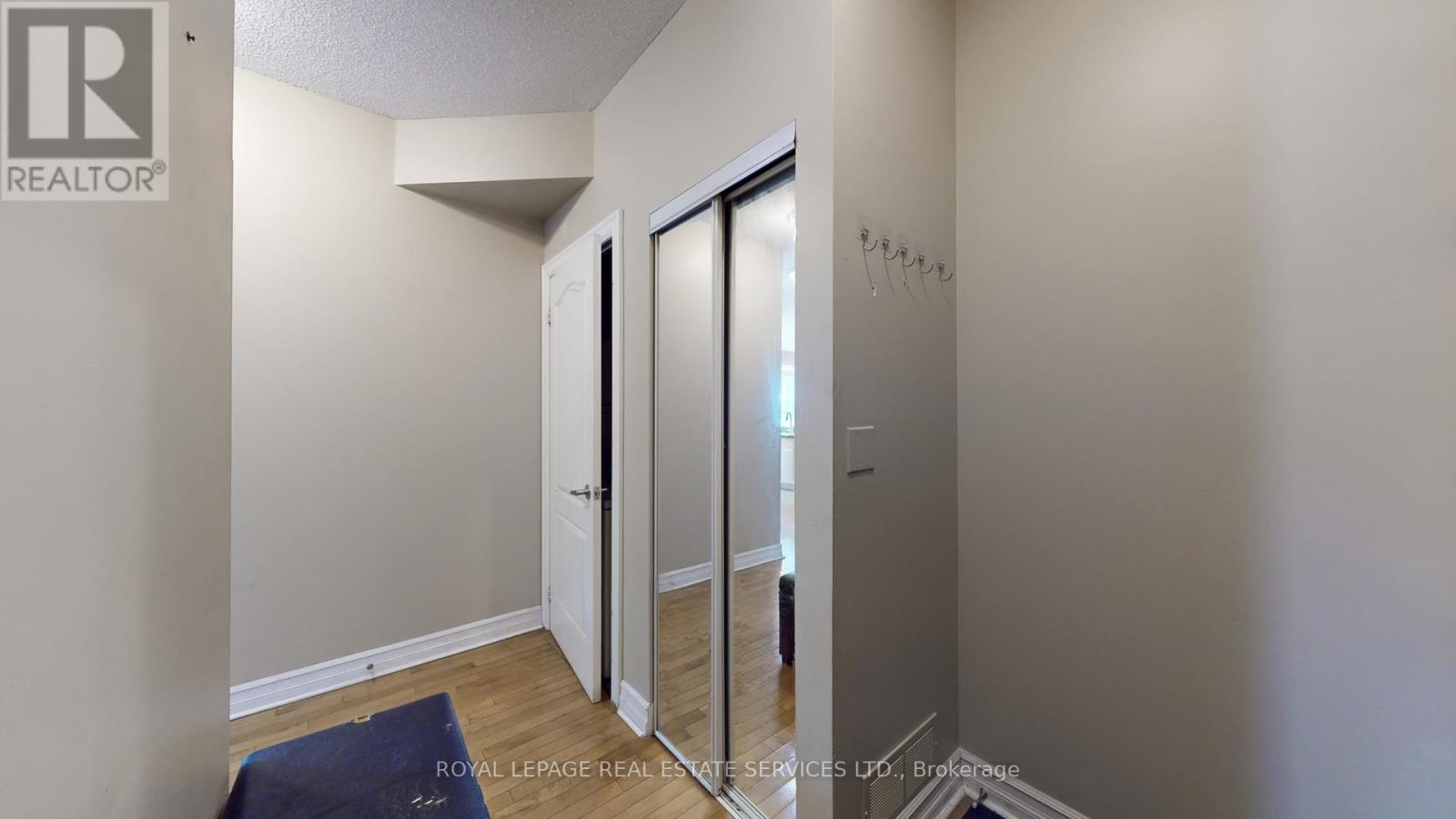 2505 - 1 Elm Drive W, Mississauga, Ontario  L5B 3C2 - Photo 27 - W12978494