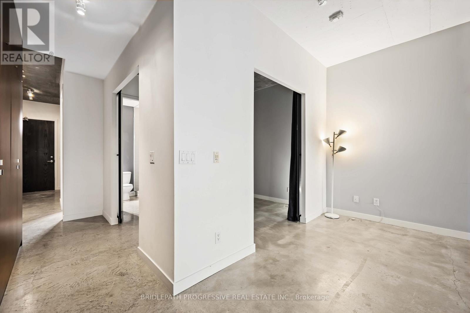 707 - 23 Brant Street, Toronto, Ontario  M5V 2L5 - Photo 10 - C12978926