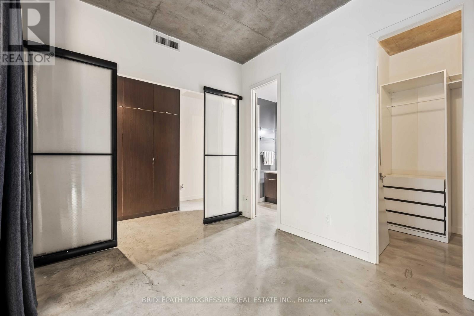 707 - 23 Brant Street, Toronto, Ontario  M5V 2L5 - Photo 12 - C12978926