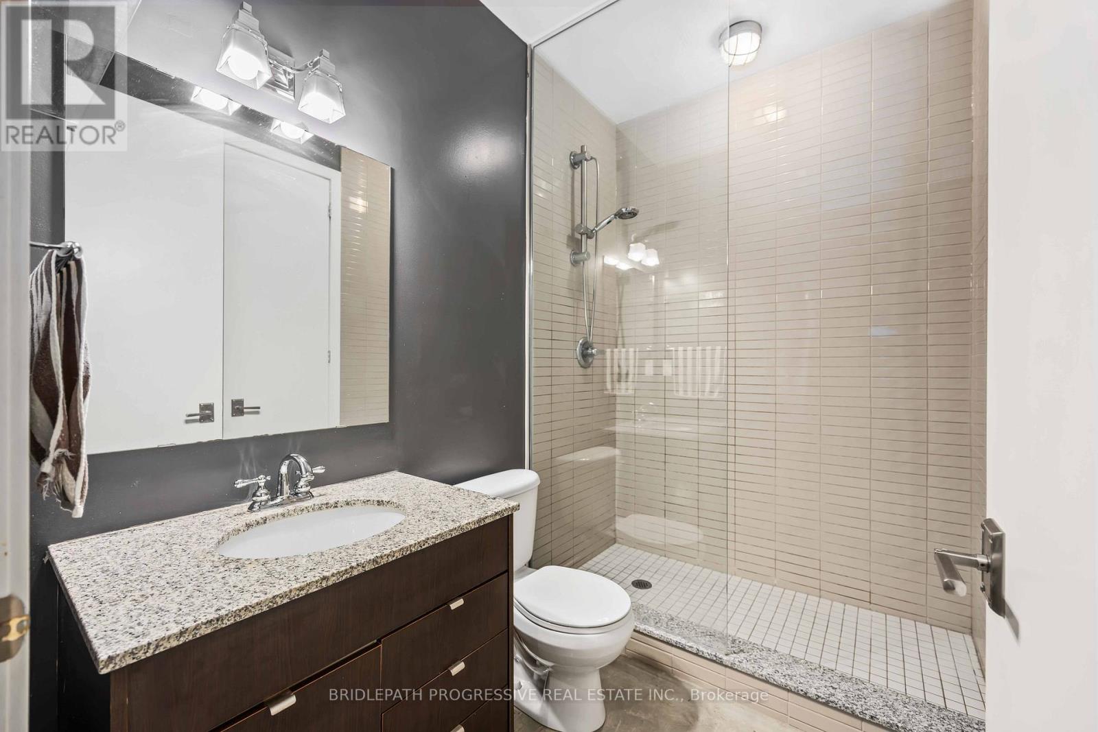 707 - 23 Brant Street, Toronto, Ontario  M5V 2L5 - Photo 16 - C12978926