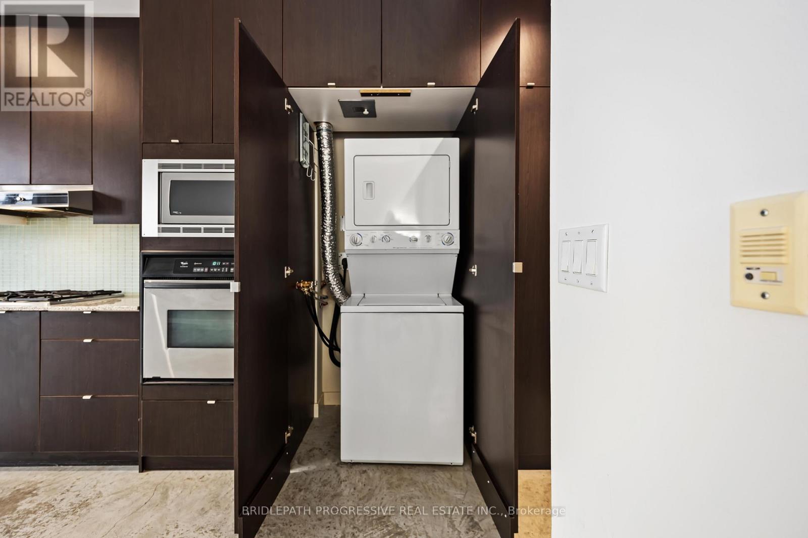 707 - 23 Brant Street, Toronto, Ontario  M5V 2L5 - Photo 22 - C12978926