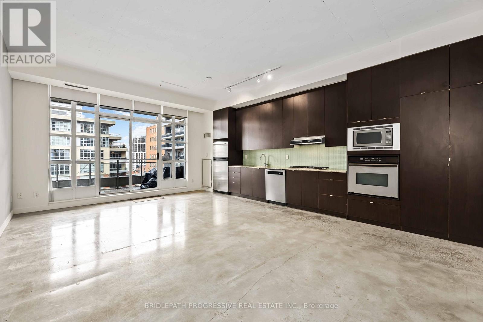 707 - 23 Brant Street, Toronto, Ontario  M5V 2L5 - Photo 3 - C12978926