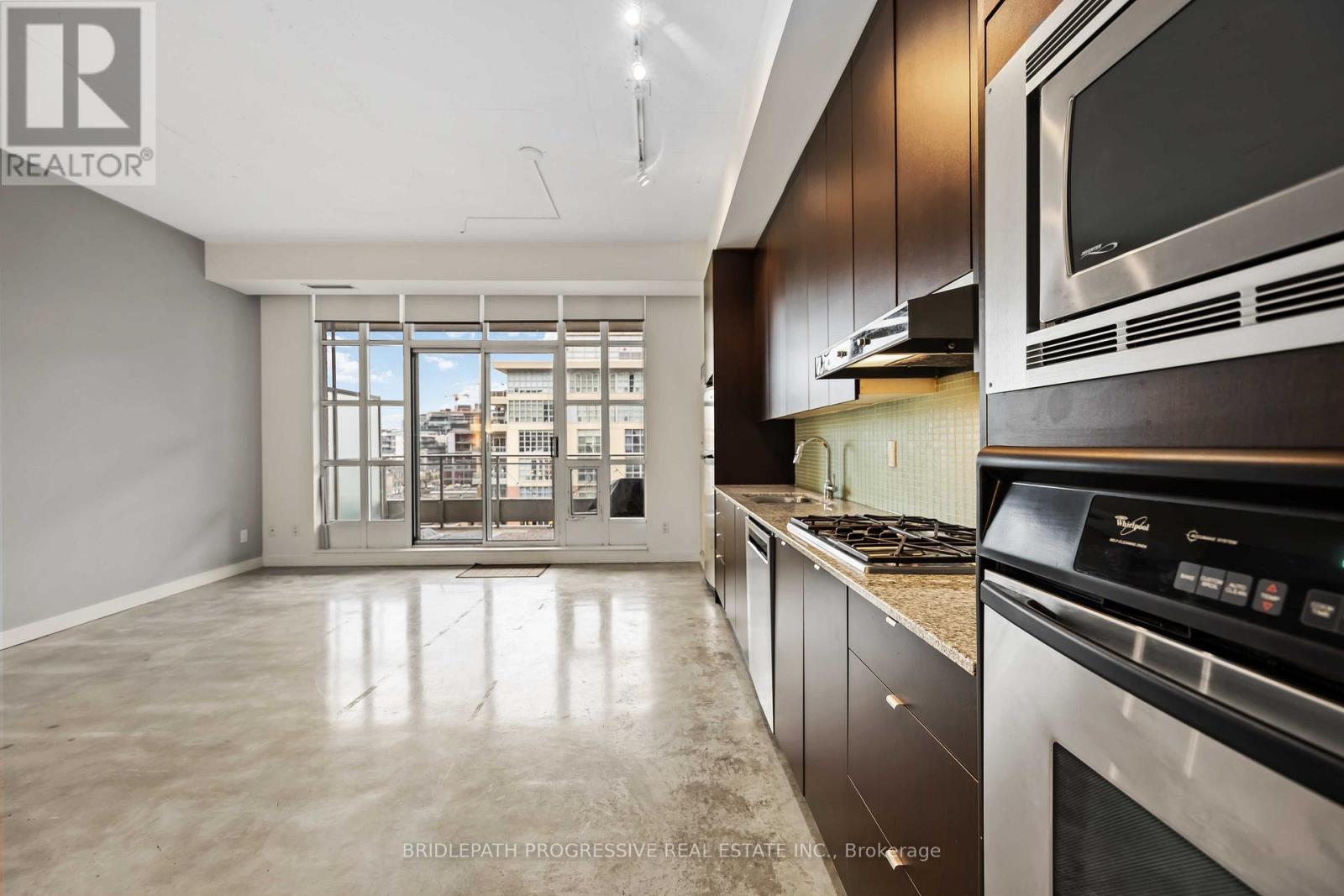 707 - 23 Brant Street, Toronto, Ontario  M5V 2L5 - Photo 7 - C12978926