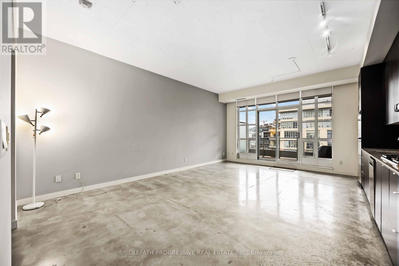 707 - 23 Brant Street, Toronto, Ontario  M5V 2L5 - Photo 9 - C12978926