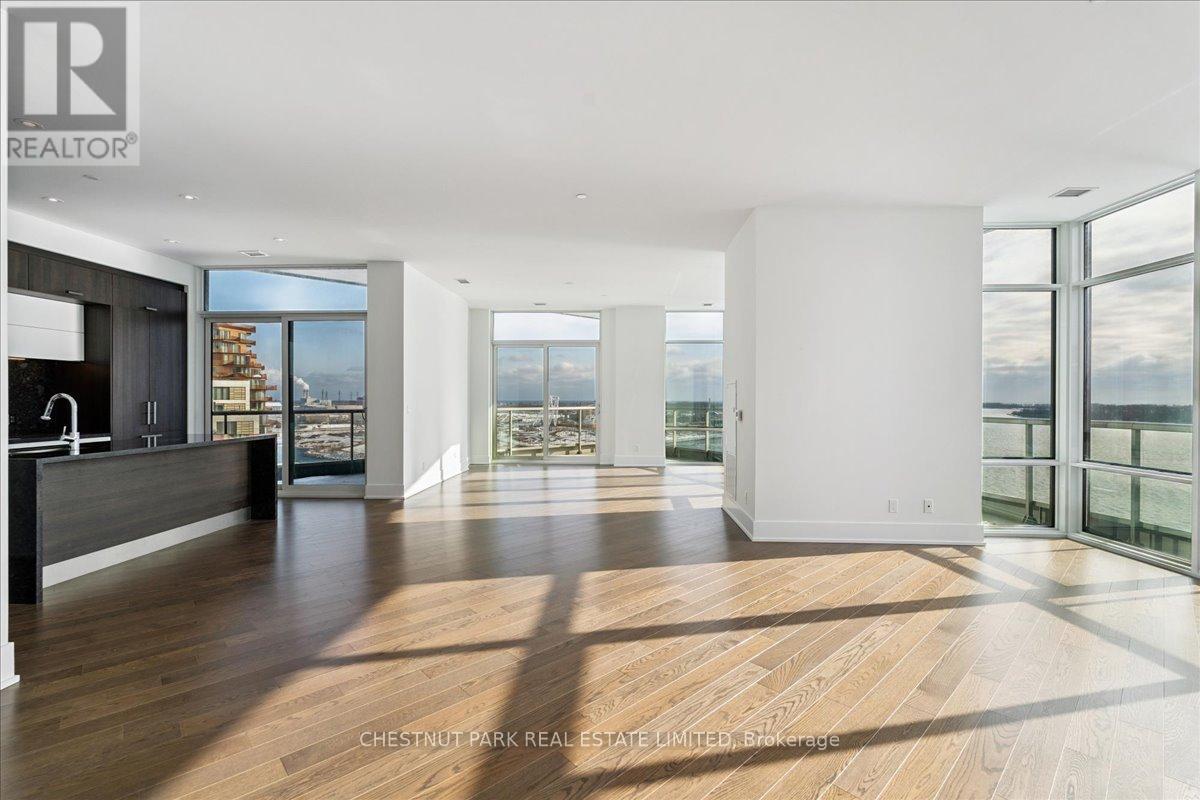 Sph16 - 1 Edgewater Drive, Toronto, Ontario  M5A 0L1 - Photo 2 - C12978966