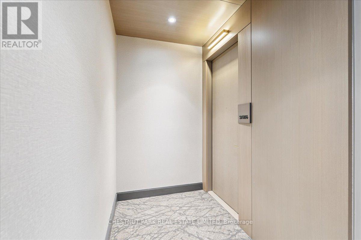 Sph16 - 1 Edgewater Drive, Toronto, Ontario  M5A 0L1 - Photo 32 - C12978966